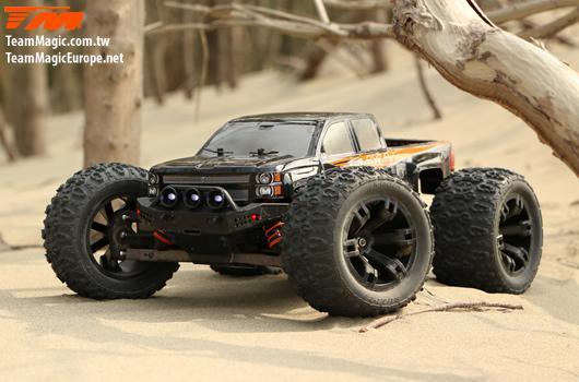 Auto - 1/10 Monster Truck Elettrico - 4WD - RTR - Brushless - Team Magic E5 - Carrozzeria Nera